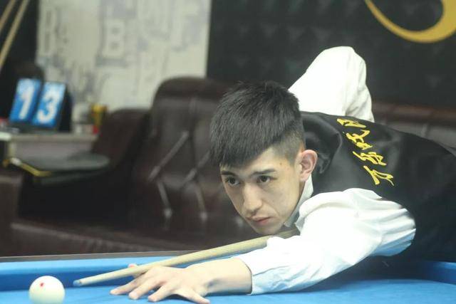 列赛中夺得 列赛中夺得